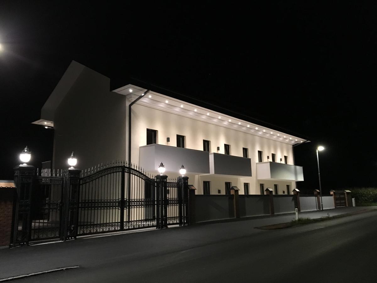Mattone Aparthotel Lanzenkirchen Bagian luar foto