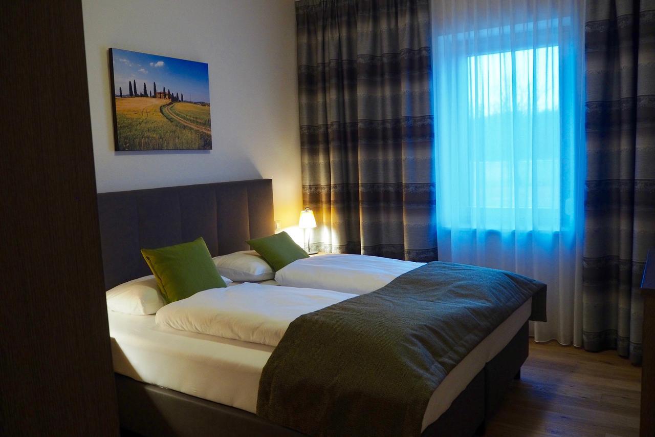 Mattone Aparthotel Lanzenkirchen Bagian luar foto